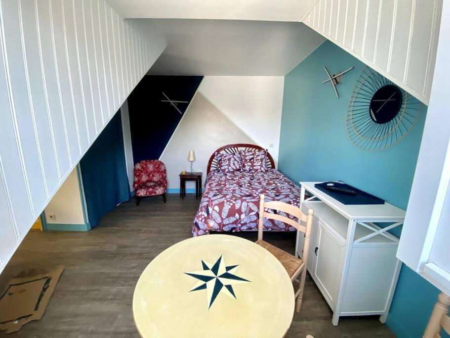 L'Appartement De La Place Saint-Valery-en-Caux Bagian luar foto