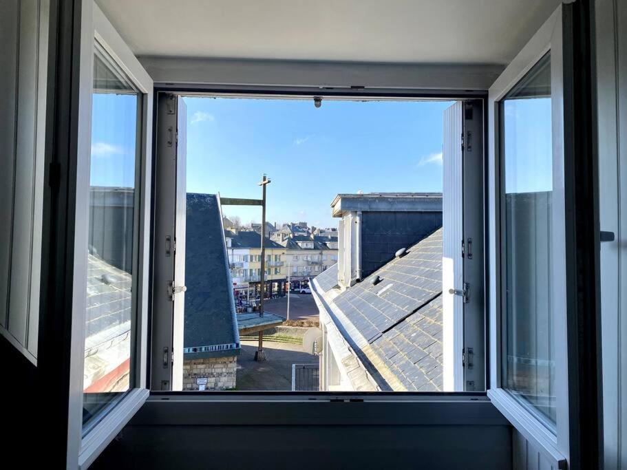 L'Appartement De La Place Saint-Valery-en-Caux Bagian luar foto