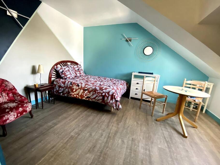 L'Appartement De La Place Saint-Valery-en-Caux Bagian luar foto
